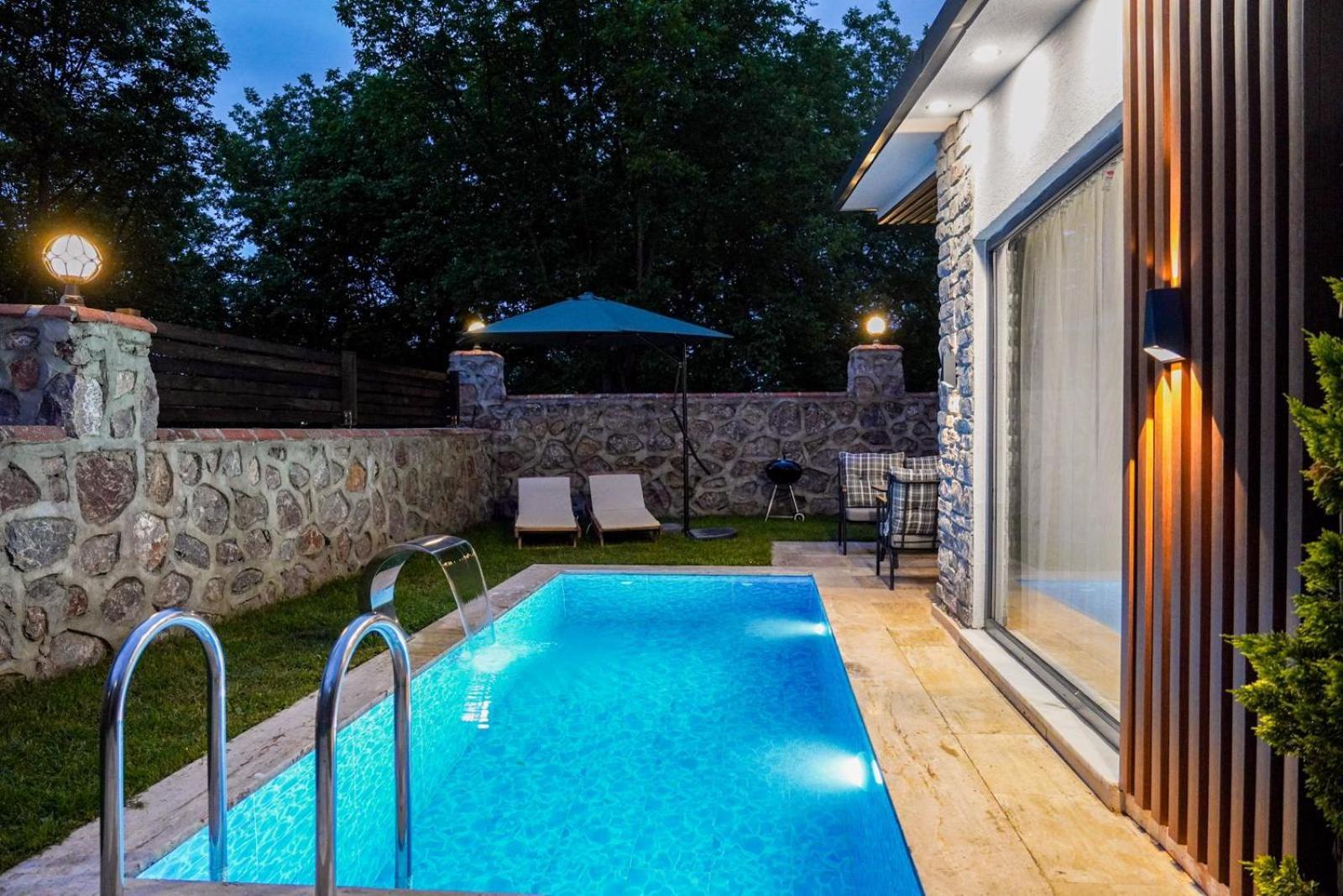 Vital Home Sapanca Isitmali Havuzlu Villa&Bungalov エクステリア 写真
